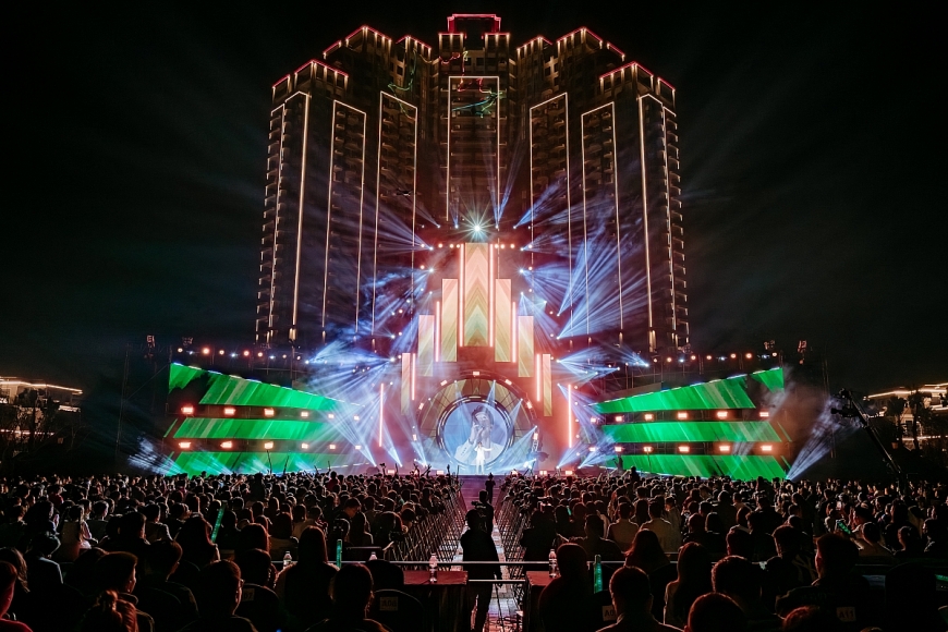 Đại nhạc hội Eco Central Park Countdown thu hút gần 30 nghìn cư dân, du khách tham gia Đại nhạc hội Eco Central Park Countdown thu hút gần 30 nghìn cư dân, du khách tham gia