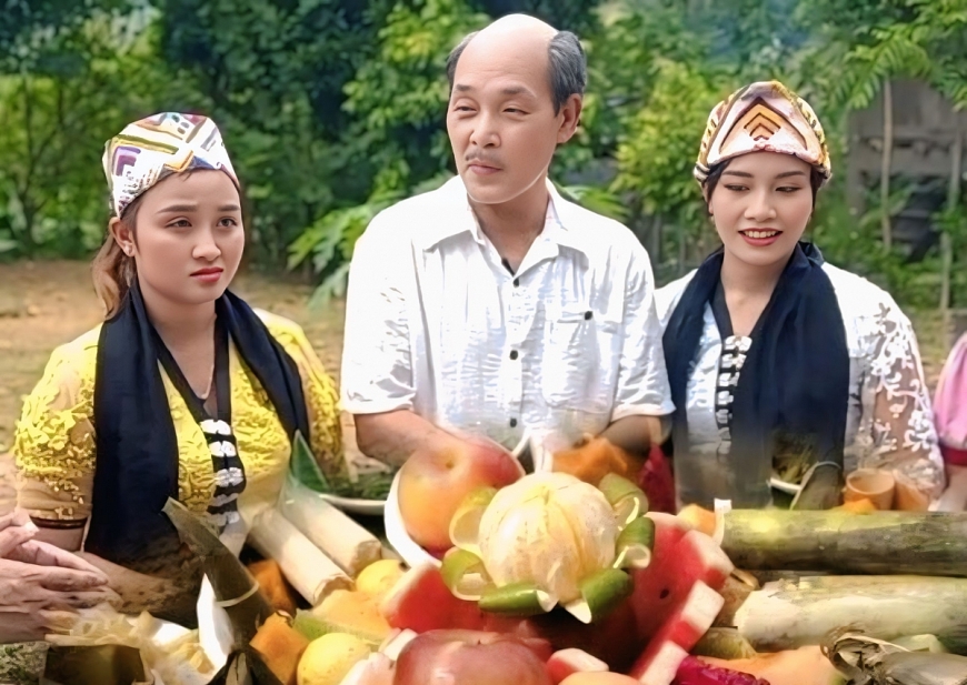 Con chim quý của núi rừng Tôi đọc Luận án tiến sĩ Sử học “Thiết chế bản - mường của người Thái ở miền Tây Nghệ An”