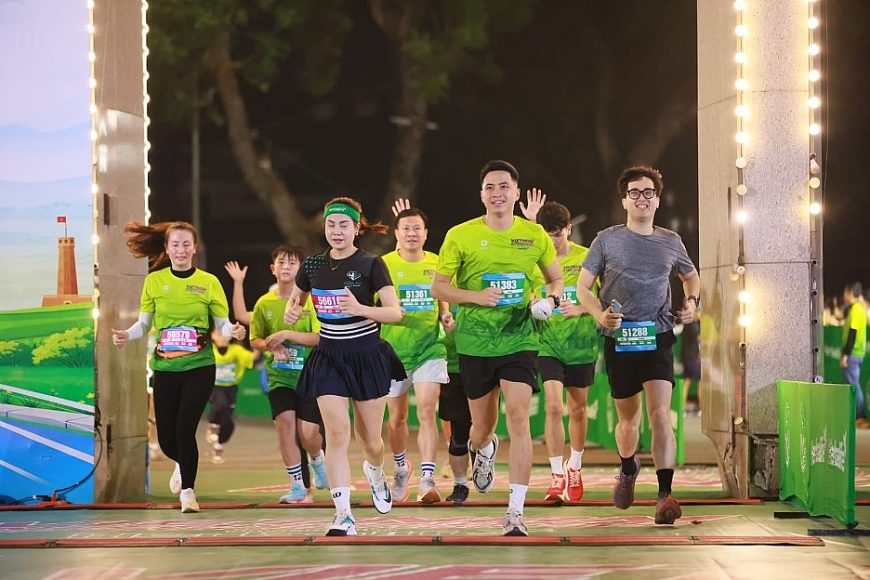 Hàng nghìn runner sôi động tại Giải bán marathon Quốc tế Việt Nam 2026 do Herbalife tài trợ Hàng nghìn runner sôi động tại Giải bán marathon Quốc tế Việt Nam 2026 do Herbalife tài trợ