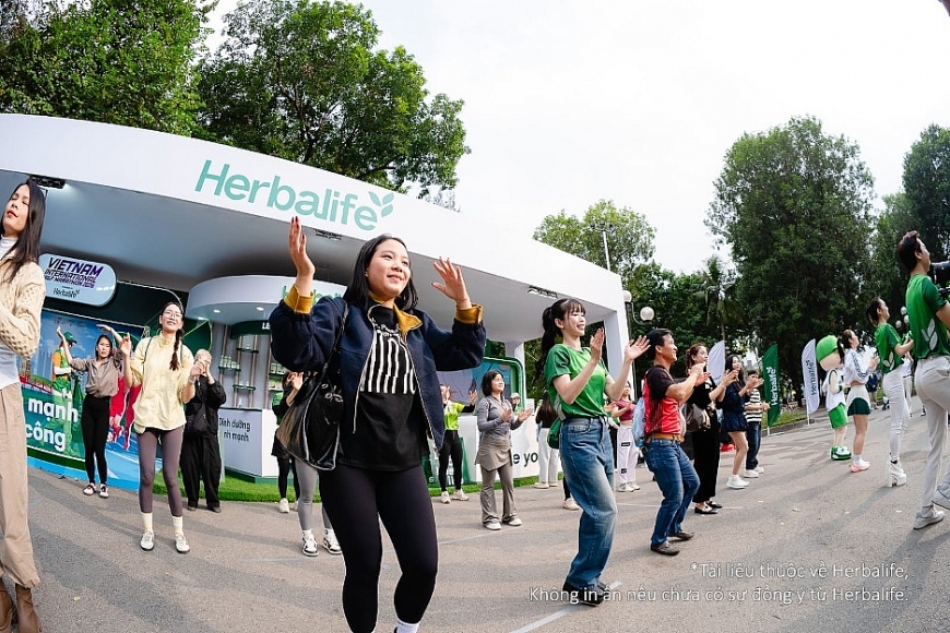 Hàng nghìn runner sôi động tại Giải bán marathon Quốc tế Việt Nam 2026 do Herbalife tài trợ Hàng nghìn runner sôi động tại Giải bán marathon Quốc tế Việt Nam 2026 do Herbalife tài trợ