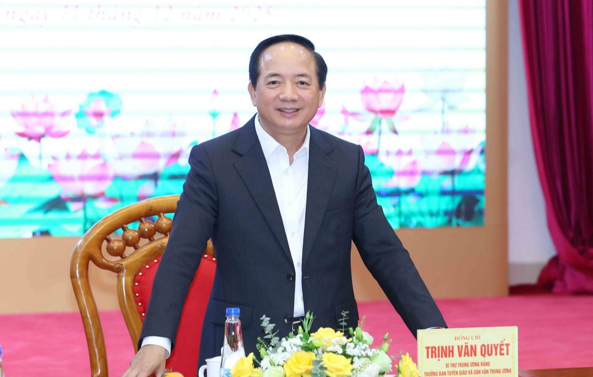 Đồng chí Trịnh Văn Quyết, Bí thư Trung ương Đảng, Trưởng ban Tuyên giáo và Dân vận Trung ương Đồng chí Trịnh Văn Quyết, Bí thư Trung ương Đảng, Trưởng ban Tuyên giáo và Dân vận Trung ương