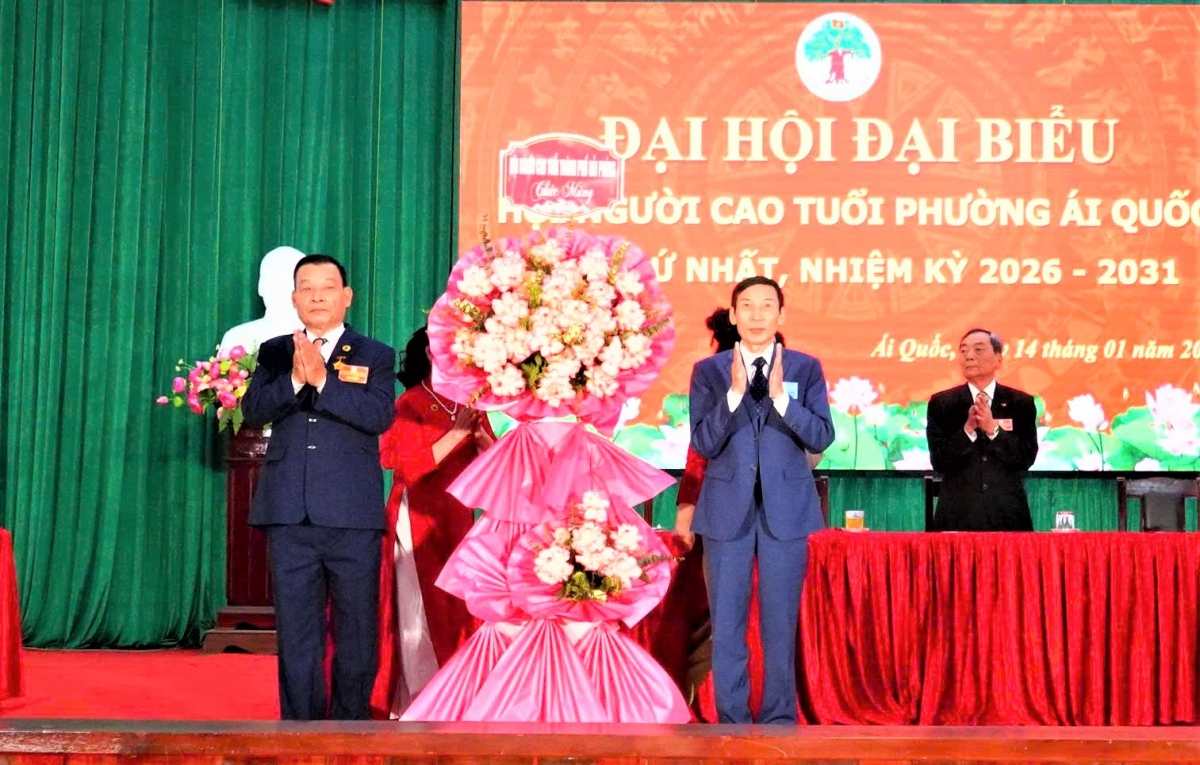 Lãnh đạo Hội NCT TP Hải Phòng tặng hoa chúc mừng Đại hội Lãnh đạo Hội NCT TP Hải Phòng tặng hoa chúc mừng Đại hội