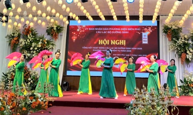Tiết mục văn nghệ của CLB Dưỡng sinh NCT Điện Biên Phủ tại Hội nghị tổng kết năm 2025 Tiết mục văn nghệ của CLB Dưỡng sinh NCT Điện Biên Phủ tại Hội nghị tổng kết năm 2025