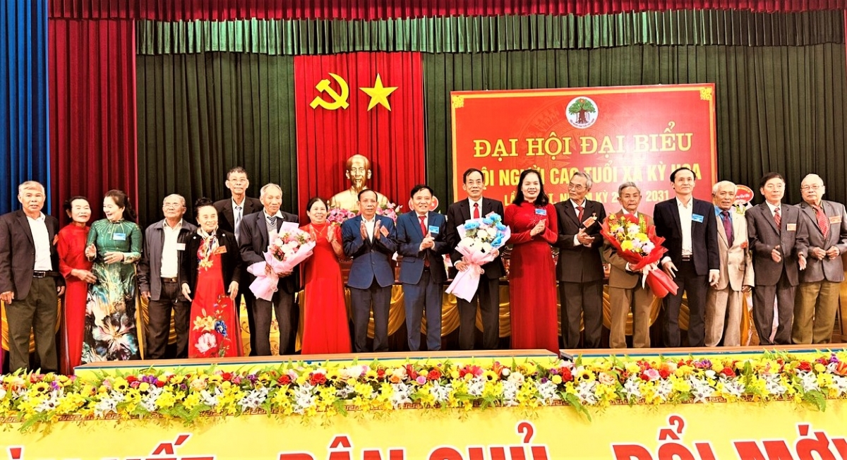 Ban Chấp hành Hội NCT xã Kỳ Hoa ra mắt Đại hội Ban Chấp hành Hội NCT xã Kỳ Hoa ra mắt Đại hội