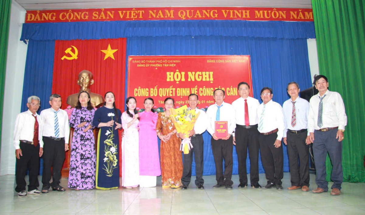 Phường Tân Hiệp đã công bố các quyết định của UBND phường về việc kiện toàn Hội Người cao tuổi. Phường Tân Hiệp đã công bố các quyết định của UBND phường về việc kiện toàn Hội Người cao tuổi.