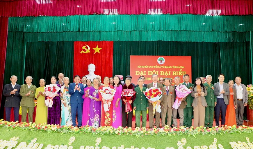 Ban Chấp hành Hội Người cao tuổi xã Vũ Quang khóa I, nhiệm kỳ 2026 – 2031 ra mắt Đại hội. Ban Chấp hành Hội Người cao tuổi xã Vũ Quang khóa I, nhiệm kỳ 2026 – 2031 ra mắt Đại hội.