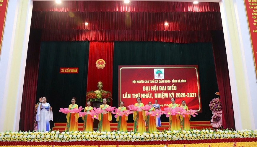 Tiết mục văn nghệ chào mừng đại hội. Tiết mục văn nghệ chào mừng đại hội.