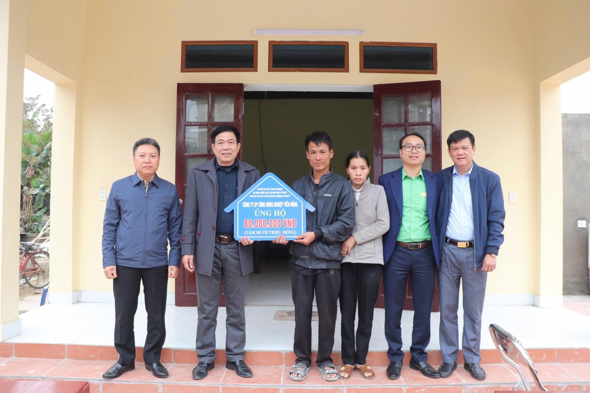 Tiến Nông bàn giao nhà ở cho hộ gia đình nghèo, góp phần hiện thực hóa mục tiêu “an cư để lạc nghiệp” Tiến Nông bàn giao nhà ở cho hộ gia đình nghèo, góp phần hiện thực hóa mục tiêu “an cư để lạc nghiệp”