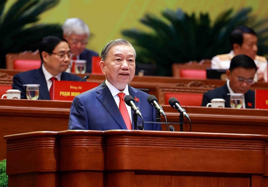 Bài viết của Tổng Bí thư Tô Lâm: VỮNG BƯỚC DƯỚI CỜ ĐẢNG Bài viết của Tổng Bí thư Tô Lâm: VỮNG BƯỚC DƯỚI CỜ ĐẢNG