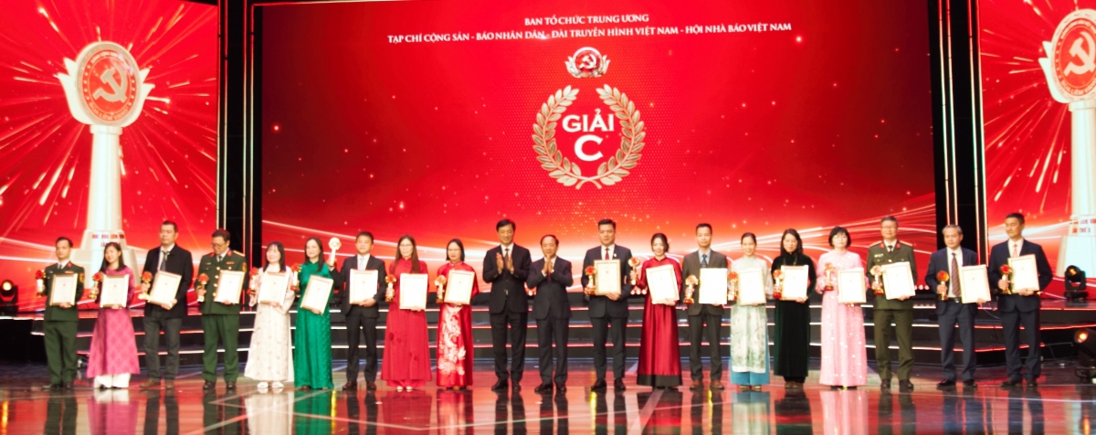 Tạp chí Người cao tuổi đoạt Giải C - Giải Búa liềm Vàng lần thứ X năm 2025 Tạp chí Người cao tuổi đoạt Giải C - Giải Búa liềm Vàng lần thứ X năm 2025