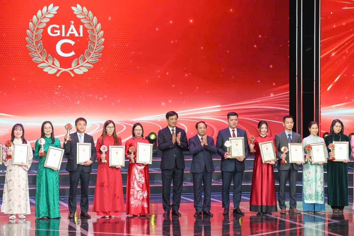Tạp chí Người cao tuổi đoạt Giải C - Giải Búa liềm Vàng lần thứ X năm 2025 Tạp chí Người cao tuổi đoạt Giải C - Giải Búa liềm Vàng lần thứ X năm 2025