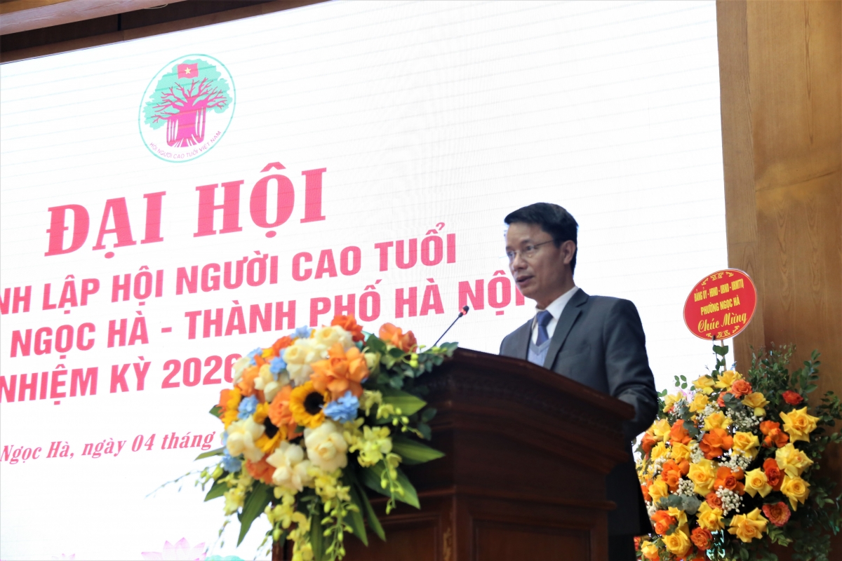 Ông Nguyễn Văn Hưng phát biểu Ông Nguyễn Văn Hưng phát biểu