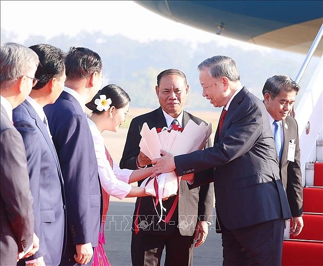 Tổng Bí thư Tô Lâm đến Thủ đô Vientiane, bắt đầu chuyến thăm cấp Nhà nước tới CHDCND Lào. Ảnh: Thống Nhất/TTXVN