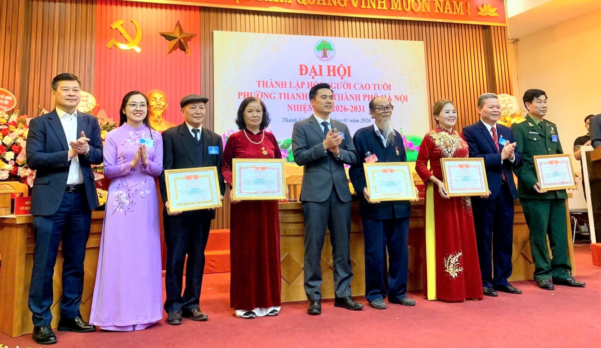 Khen thưởng các tập thể, cá nhân xuất sắc phường Thanh Liệt Khen thưởng các tập thể, cá nhân xuất sắc phường Thanh Liệt