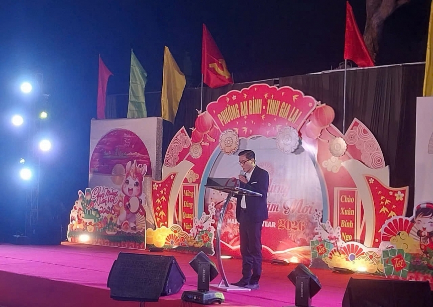 undefined Gia Lai: Phường An Bình tổ chức chương trình văn nghệ “Mừng Đảng, Mừng Xuân” và trao quà “Tết vì người nghèo”