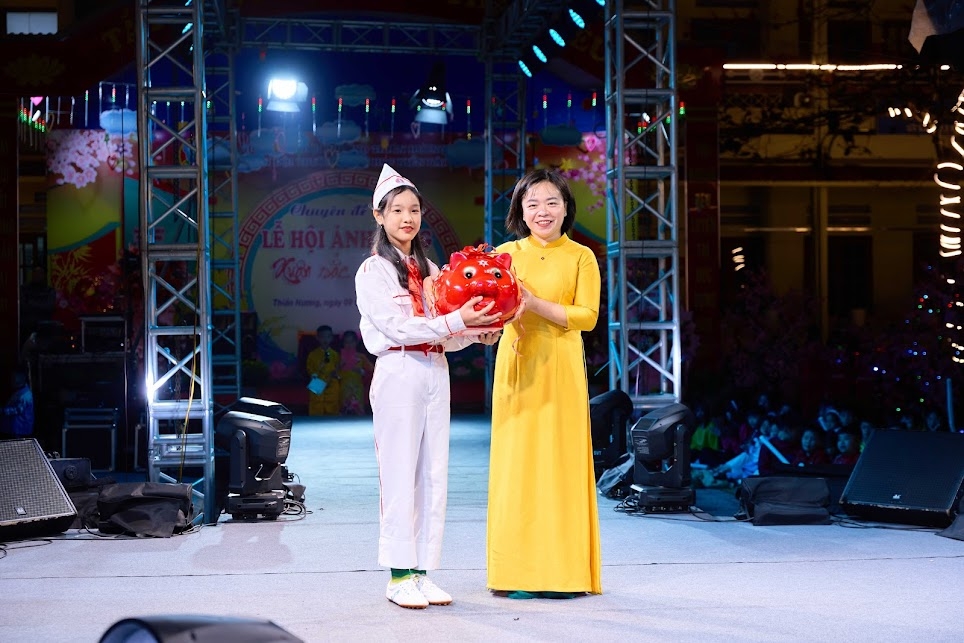 phong trào “Nuôi lợn tình thương” đã được Liên đội duy trì nhiều năm và trở thành hoạt động thường niên có ý nghĩa giáo dục sâu sắc. phong trào “Nuôi lợn tình thương” đã được Liên đội duy trì nhiều năm và trở thành hoạt động thường niên có ý nghĩa giáo dục sâu sắc.
