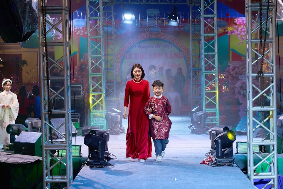Lan tỏa giá trị văn hóa qua chuyên đề “Lễ hội ánh sáng – Xuân sắc quê hương”