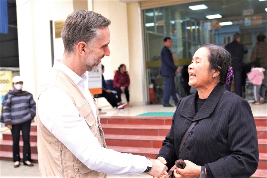 Quỹ Dân số Liên Hợp Quốc hỗ trợ người cao tuổi sau cơn bão Yagi. Già hóa dân số tại Việt Nam