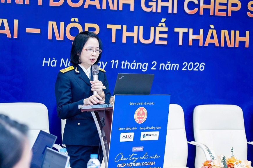 Bà Nguyễn Thu Trà, Trưởng Ban Quản lý Tuân thủ và Hỗ trợ người nộp thuế phát biểu tại buổi tập huấn. Bà Nguyễn Thu Trà, Trưởng Ban Quản lý Tuân thủ và Hỗ trợ người nộp thuế phát biểu tại buổi tập huấn.