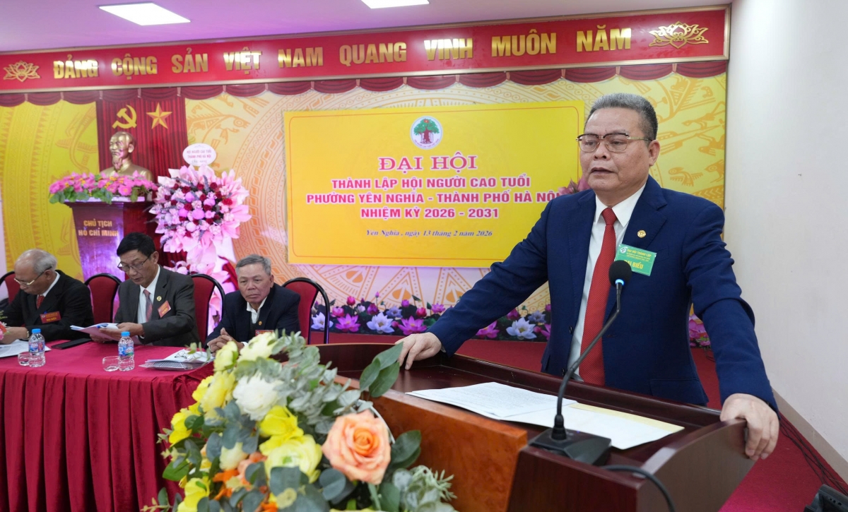 Ông Phạm Huy Giáp phát biểu Ông Phạm Huy Giáp phát biểu