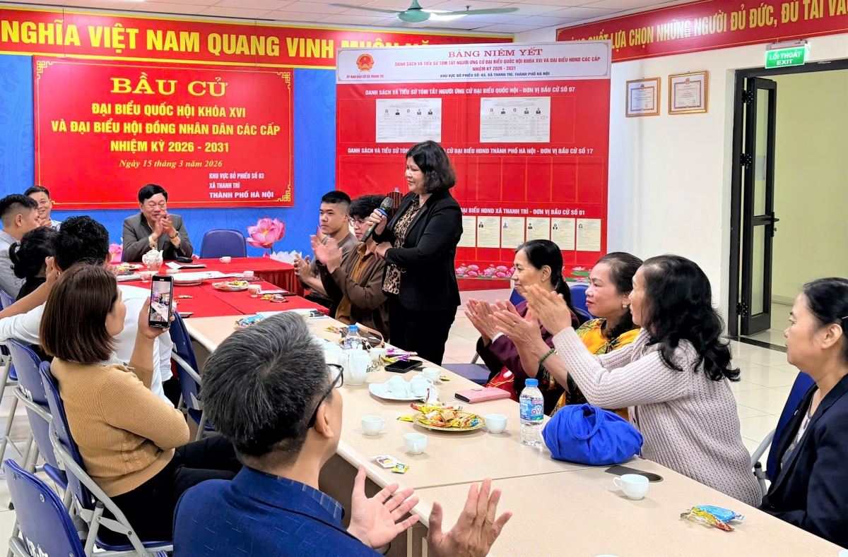 Đại diện phụ huynh của tân binh phát biểu