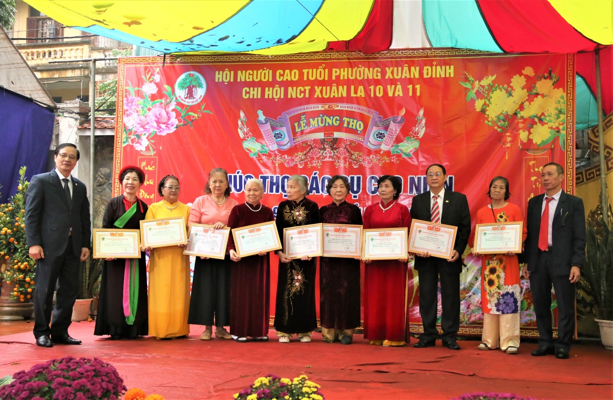 Lan tỏa đạo hiếu từ lễ mừng thọ NCT Xuân La 10, Xuân La 11 Lan tỏa đạo hiếu từ lễ mừng thọ NCT Xuân La 10, Xuân La 11