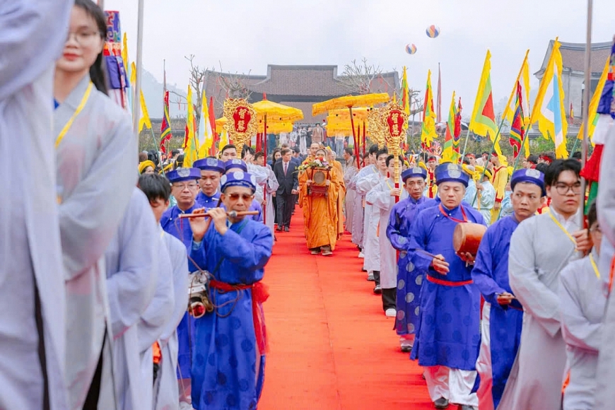 Các đại biểu thực hiện nghi lễ khai hội Xuân Yên Tử. Khai hội Xuân Yên Tử 2026