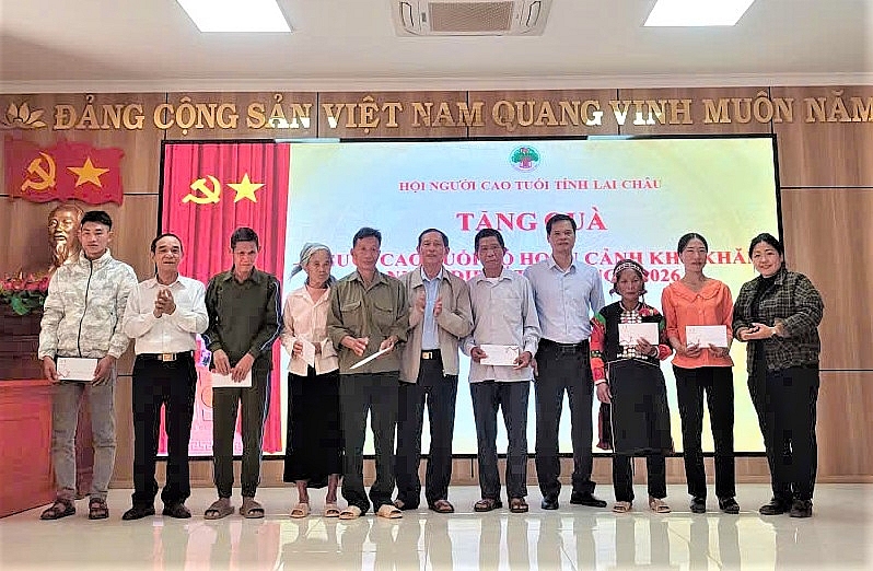 Các địa phương chăm lo Tết, mừng thọ người cao tuổi Các địa phương chăm lo Tết, mừng thọ người cao tuổi
