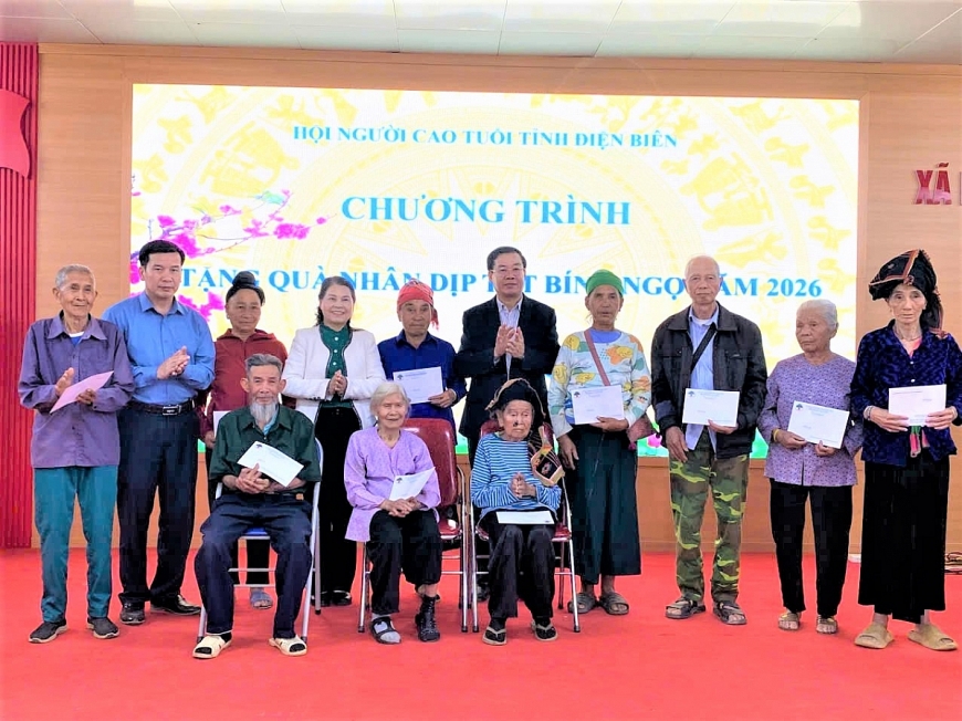 Trao quà hỗ trợ NCT hoàn cảnh khó khăn tỉnh Điện Biên nhân dịp Xuân Bính Ngọ 2026. Trao quà hỗ trợ NCT hoàn cảnh khó khăn tỉnh Điện Biên nhân dịp Xuân Bính Ngọ 2026.