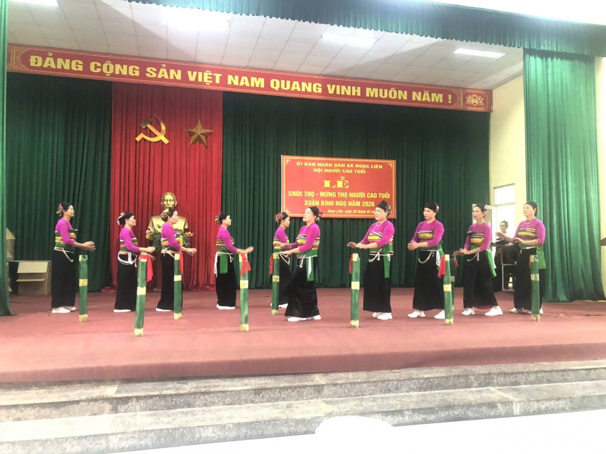 Tiết mục văn nghệ của NCT tỉnh Thanh Hóa