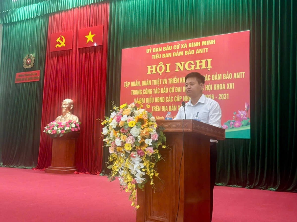 Nguyễn Đăng Việt – Chủ tịch UBND xã Bình Minh phát biểu chỉ đạo tại Hội nghị Nguyễn Đăng Việt – Chủ tịch UBND xã Bình Minh phát biểu chỉ đạo tại Hội nghị