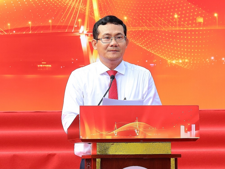 Ông Nguyễn Minh Tuấn, Phó Giám đốc Sở Văn hóa, Thể thao và Du lịch TP. Cần Thơ phát biểu khai mạc Ông Nguyễn Minh Tuấn, Phó Giám đốc Sở Văn hóa, Thể thao và Du lịch TP. Cần Thơ phát biểu khai mạc