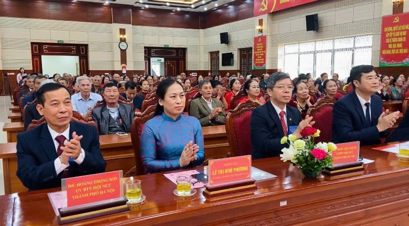 Kiện toàn tổ chức Hội NCT, khơi dậy nội lực “Tuổi cao - Gương sáng” Kiện toàn tổ chức Hội NCT, khơi dậy nội lực “Tuổi cao - Gương sáng”