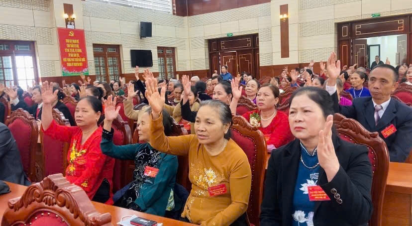 Đại hội biểu quyết bầu Ban Chấp hành Đại hội biểu quyết bầu Ban Chấp hành