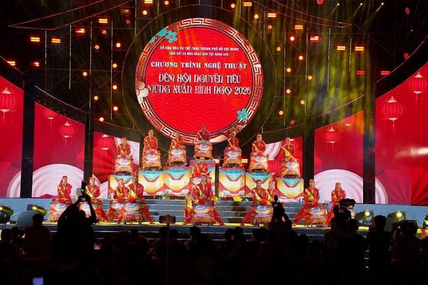 Lễ hội Nguyên Tiêu 2026 không chỉ là sự kiện văn hóa – nghệ thuật quy mô lớn, mà còn là minh chứng sinh động cho quá trình giao thoa và tiếp biến văn hóa giữa các cộng đồng dân tộc Lễ hội Nguyên Tiêu 2026 không chỉ là sự kiện văn hóa – nghệ thuật quy mô lớn, mà còn là minh chứng sinh động cho quá trình giao thoa và tiếp biến văn hóa giữa các cộng đồng dân tộc