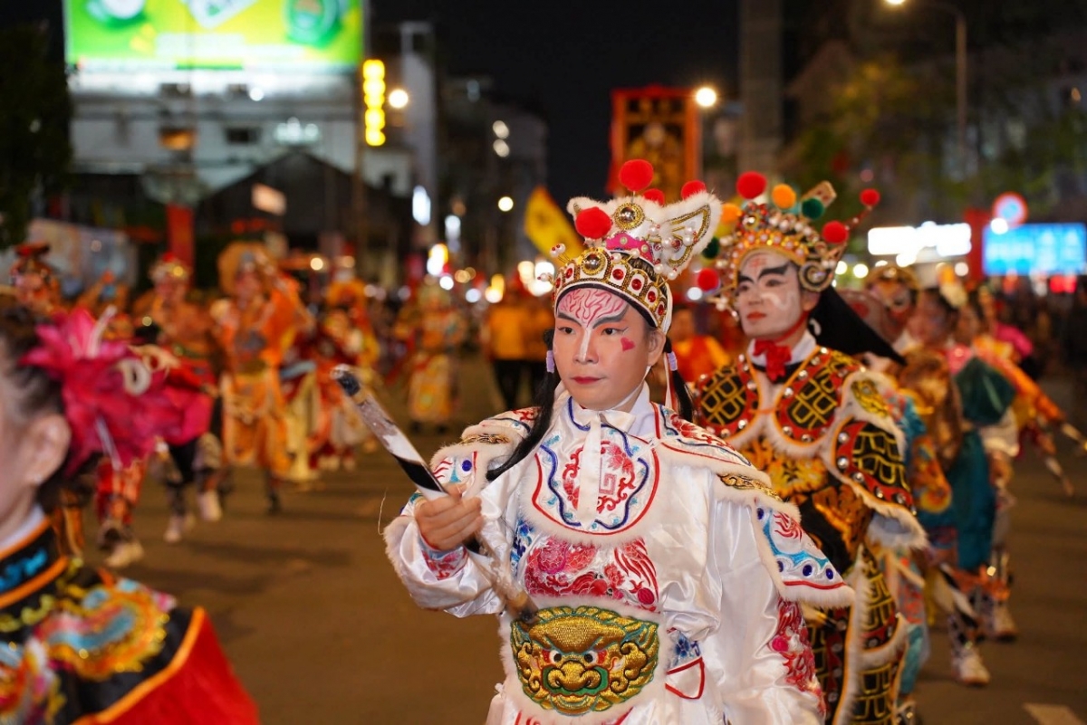 Tứ linh khai hội – Phúc lộc an khang giữa lòng Chợ Lớn Tứ linh khai hội – Phúc lộc an khang giữa lòng Chợ Lớn