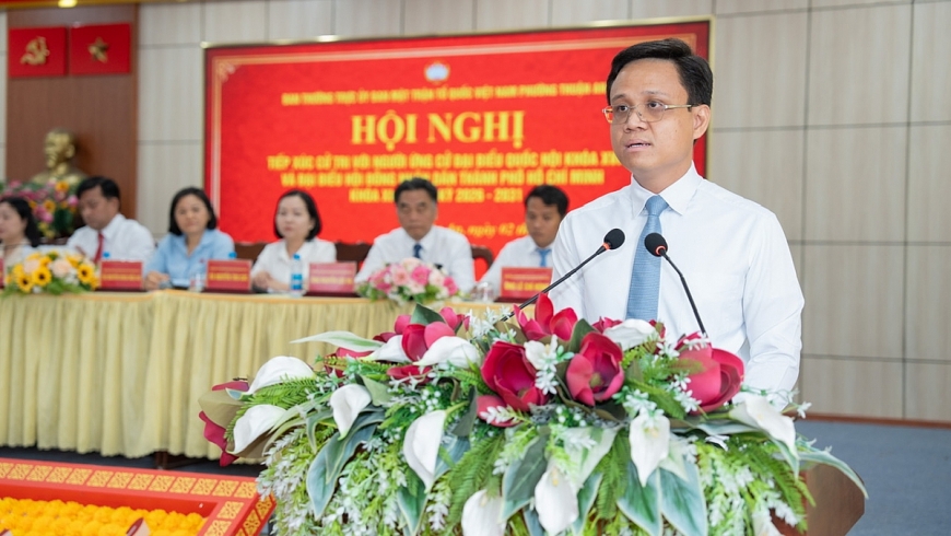  Ông Nguyễn Thế Duy phát biểu tại hội nghị tiếp xúc cử tri phường Bến Cát, TP. Hồ Chí Minh