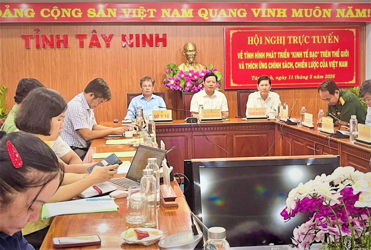 Quang cảnh Hội nghị tại điểm cầu tỉnh Tây Ninh Quang cảnh Hội nghị tại điểm cầu tỉnh Tây Ninh