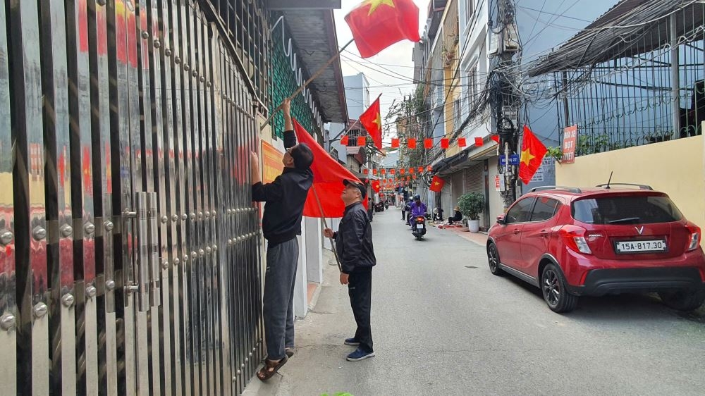 người cao tuổi ở Hải Phòng còn phát huy vai trò gương mẫu trong gia đình và khu dân cư, vận động con cháu và người dân tham gia bầu cử đầy đủ, đúng quy định. người cao tuổi ở Hải Phòng còn phát huy vai trò gương mẫu trong gia đình và khu dân cư, vận động con cháu và người dân tham gia bầu cử đầy đủ, đúng quy định.