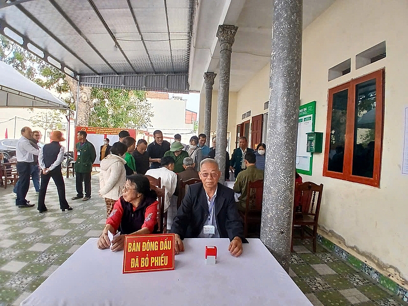 Cử tri cao tuổi Thanh Hóa hân hoan trong ngày bầu cử