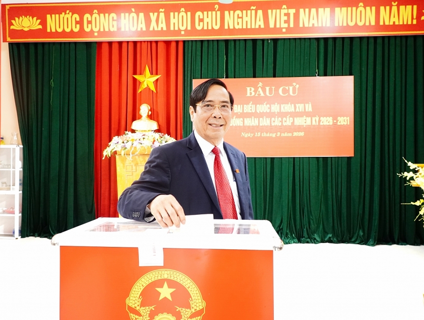 Chủ tịch Hội NCT Việt Nam Nguyễn Thanh Bình thực hiện quyền và nghĩa vụ công dân của mình. Chủ tịch Hội NCT Việt Nam Nguyễn Thanh Bình thực hiện quyền và nghĩa vụ công dân của mình.