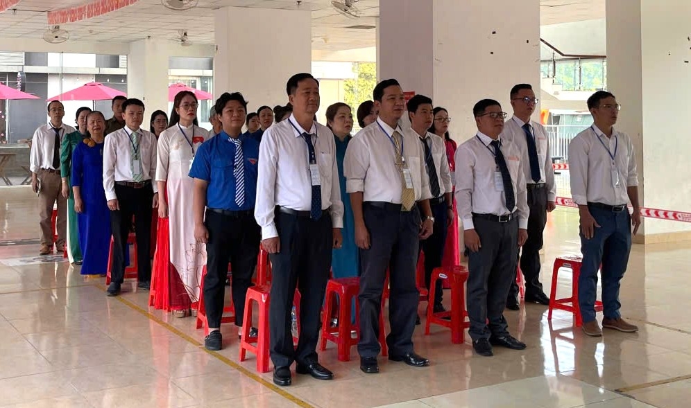 TP. Hồ Chí Minh: Cử tri tại chung cư Hưng Ngân, phường Trung Mỹ Tây tích cực tham gia bầu cử