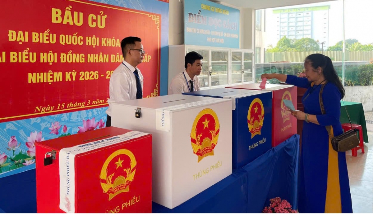 TP. Hồ Chí Minh: Cử tri tại chung cư Hưng Ngân, phường Trung Mỹ Tây tích cực tham gia bầu cử
