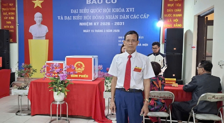 Ông Lê Văn Đồng, Trưởng thôn Nhân Hòa, hội viên Hội Người cao tuổi xã Đại Thanh tham gia thực hiện quyền và nghĩa vụ công dân của mình để bầu cử ra các đại biểu đủ đức, đủ tài đưa đất nước vững bước vào kỷ nguyên mới, kỷ nguyên vươn mình và phát triển. Ông Lê Văn Đồng, Trưởng thôn Nhân Hòa, hội viên Hội Người cao tuổi xã Đại Thanh tham gia thực hiện quyền và nghĩa vụ công dân của mình để bầu cử ra các đại biểu đủ đức, đủ tài đưa đất nước vững bước vào kỷ nguyên mới, kỷ nguyên vươn mình và phát triển.