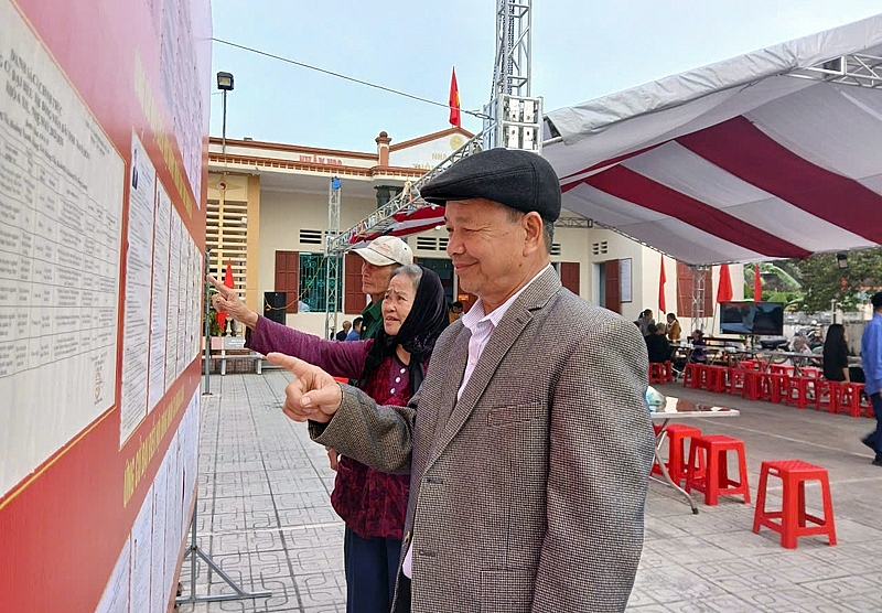Lá phiếu gửi gắm niềm tin của cử tri cao tuổi