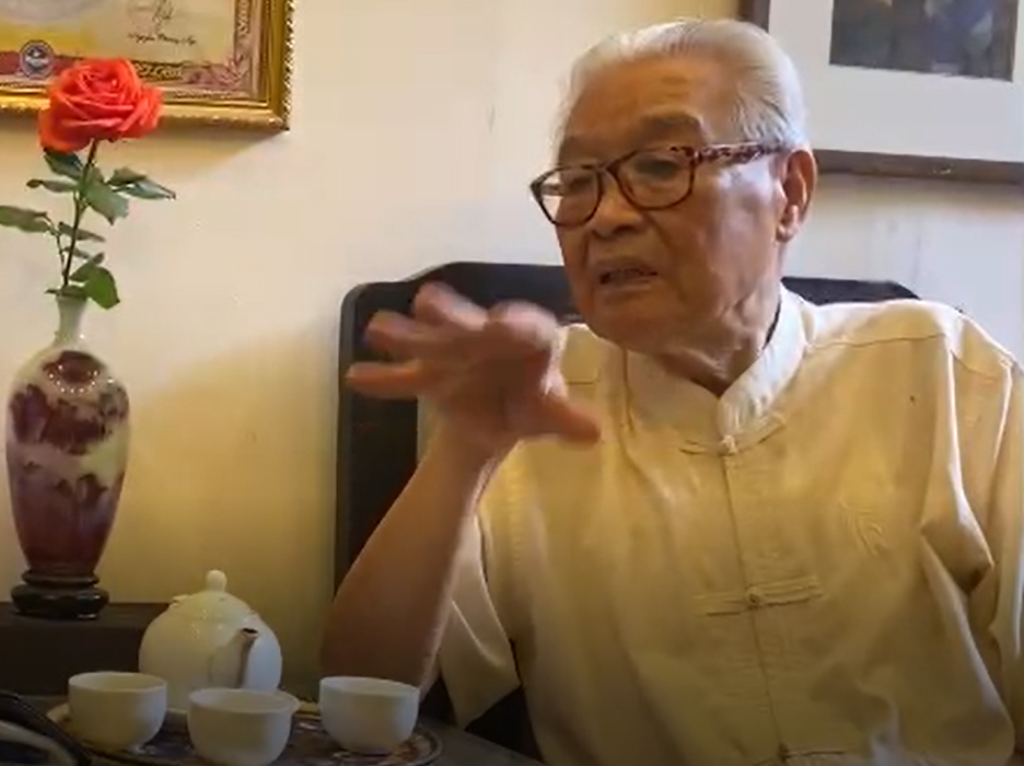 Nhà sưu tập Nguyễn Mạnh Phúc. Nhà sưu tập Nguyễn Mạnh Phúc.