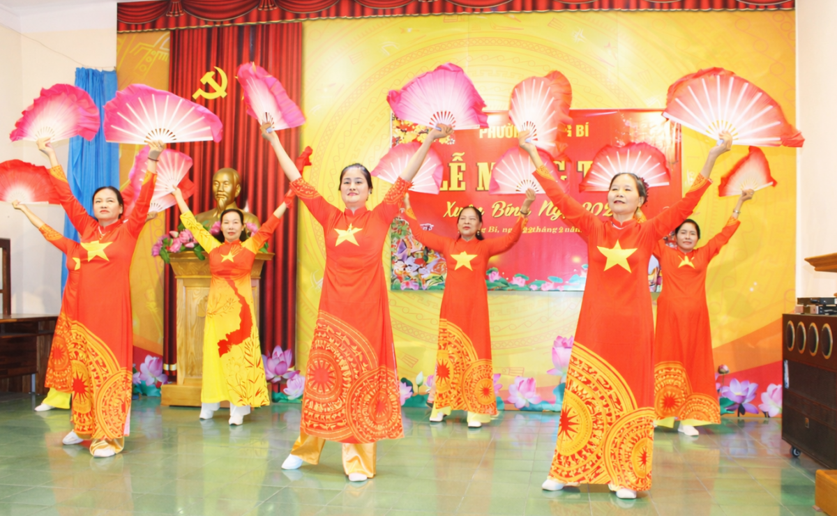 Phong trào Văn hóa, văn nghệ luôn được quan tâm thúc đẩy để hội viên có cơ hội để giao lưu, đoàn kết. Phong trào Văn hóa, văn nghệ luôn được quan tâm thúc đẩy để hội viên có cơ hội để giao lưu, đoàn kết.