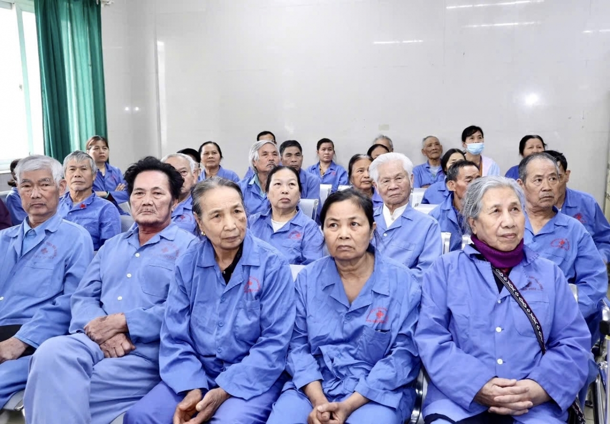 Các bệnh nhân được hướng dẫn chăm sóc sức khỏe sau khi đặt stent động mạch vành Các bệnh nhân được hướng dẫn chăm sóc sức khỏe sau khi đặt stent động mạch vành