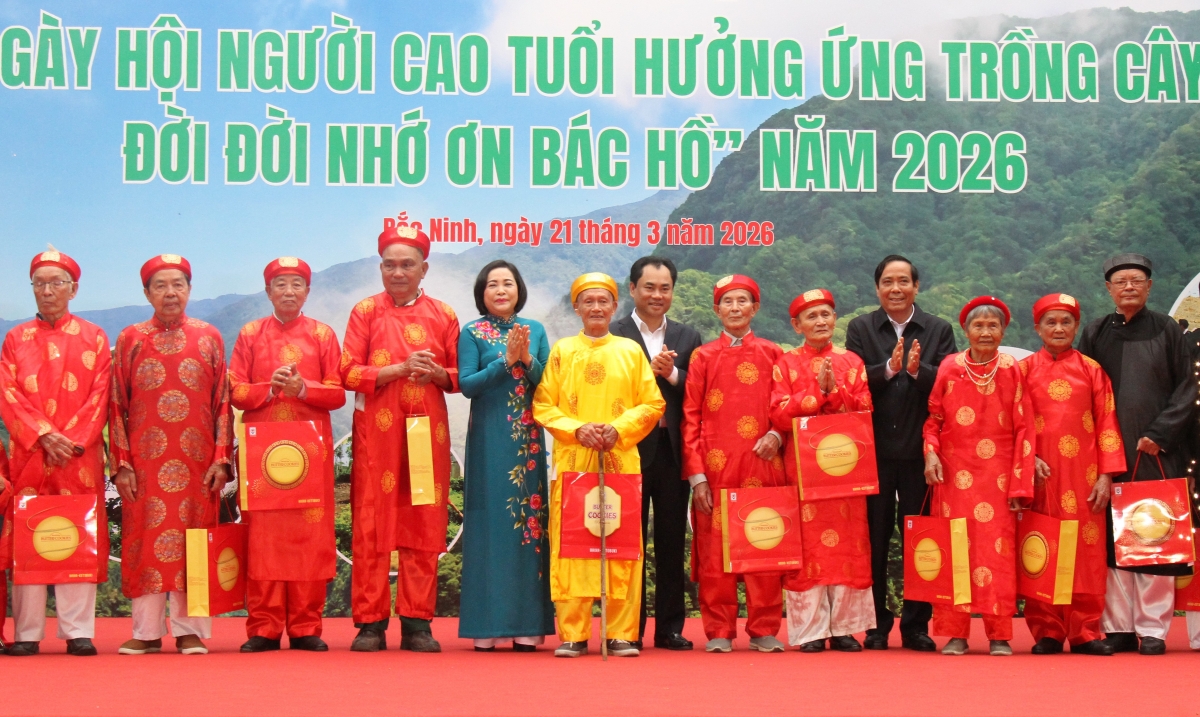 Ngày hội NCT hưởng ứng phát động Tết trồng cây “Đời đời nhớ ơn Bác Hồ” năm 2026 Ngày hội NCT hưởng ứng phát động Tết trồng cây “Đời đời nhớ ơn Bác Hồ” năm 2026