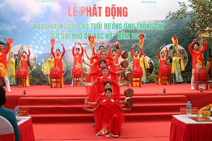 Phát động Ngày hội người cao tuổi trồng cây góp phần xây dựng Việt Nam xanh, bền vững Phát động Ngày hội người cao tuổi trồng cây góp phần xây dựng Việt Nam xanh, bền vững